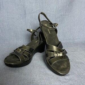 Elegant Black Strappy Sandals Naturalizer